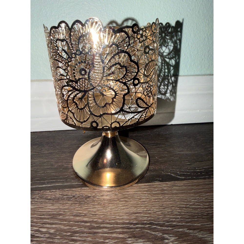 Bath and Body Works Candle Holder Pedestal Floral Lace Cutout Metallic Finish